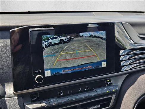 Used 2025 Toyota Camry LE image 13