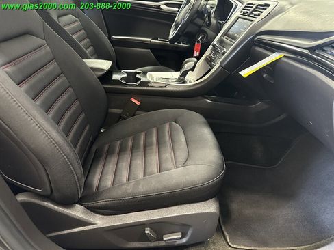 Used 2016 Ford Fusion SE image 5