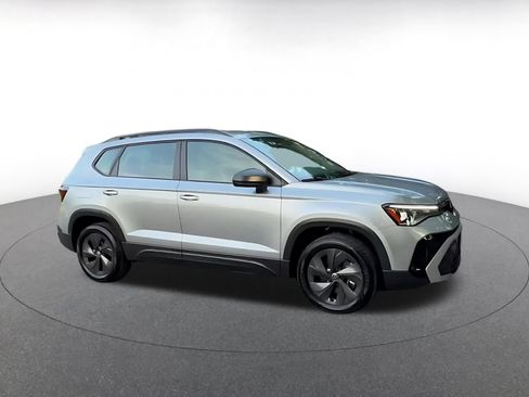 Used 2026 Volkswagen Taos S FWD image 2