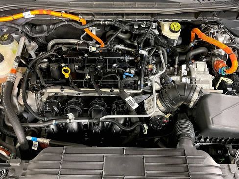Used 2022 Ford Escape Titanium AWD/4WD image 9