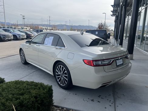 Used 2018 Lincoln Continental Select image 7