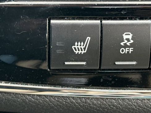 Used 2013 Chrysler 200 Limited image 22