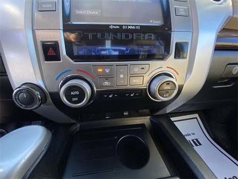 Used 2014 Toyota Tundra Limited w/ Limited Premium Package image 18