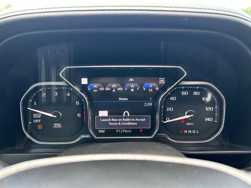 Used 2019 GMC Sierra 1500 Denali w/ Denali Ultimate Package AWD/4WD image 19