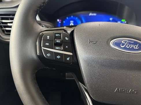 Used 2022 Ford Escape Titanium AWD/4WD image 24