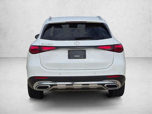 Used 2025 Mercedes-Benz GLC 300 image 7