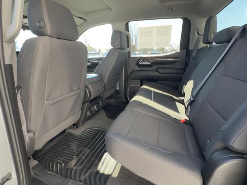 Used 2024 GMC Sierra 1500 SLE image 7