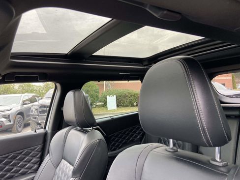 Used 2023 Mitsubishi Outlander SEL image 3