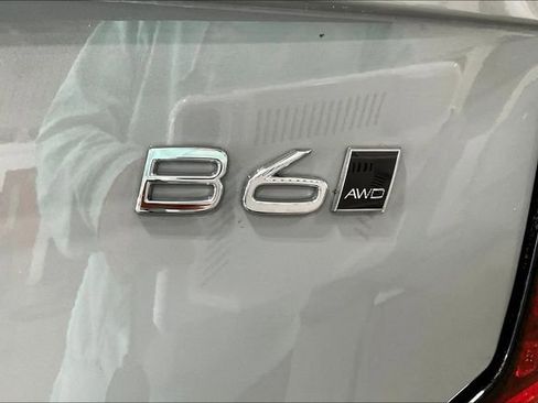 New 2026 Volvo XC90 B6 Plus w/ Protection Package Premier image 10