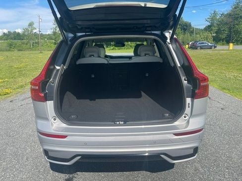 Used 2024 Volvo XC60 B5 Core w/ Climate Package AWD/4WD image 11