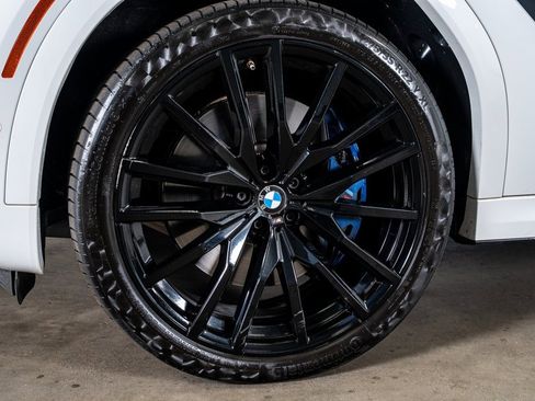 Used 2020 BMW X6 xDrive40i w/ M Sport Package image 10