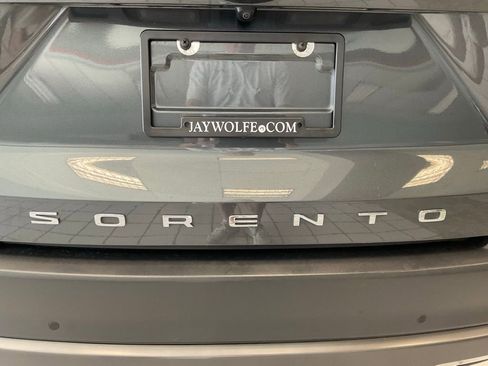 Used 2021 Kia Sorento S image 25