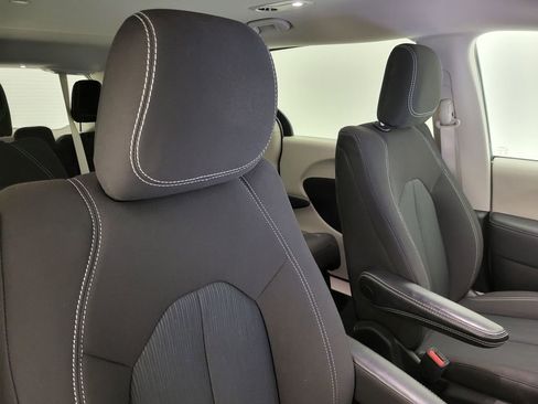 Used 2024 Chrysler Voyager LX FWD image 36