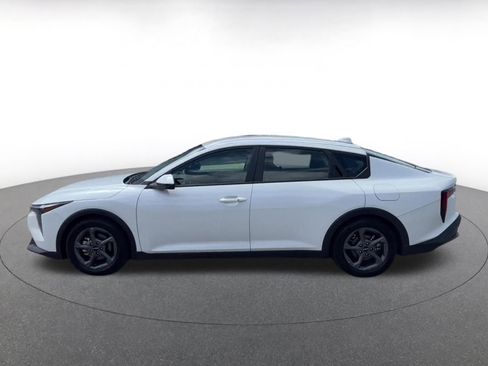 Used 2025 Kia K4 FWD image 8