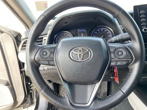 Used 2022 Toyota Camry SE FWD image 37