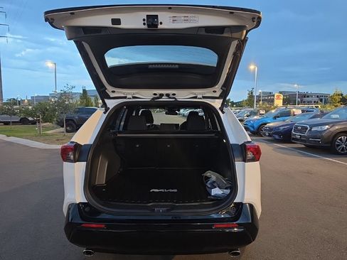 Used 2025 Toyota RAV4 SE AWD/4WD image 17