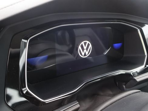Used 2024 Volkswagen Jetta SE FWD image 7