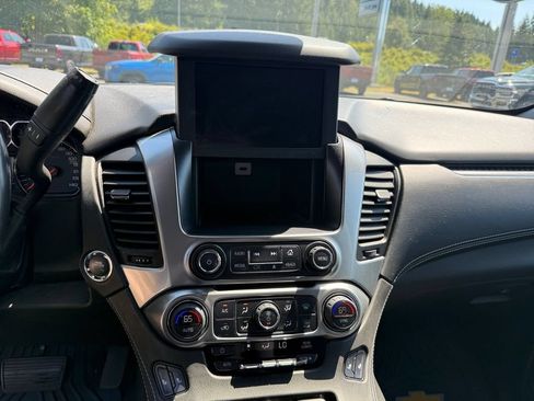 Used 2020 Chevrolet Tahoe LT w/ Luxury Package AWD/4WD image 23