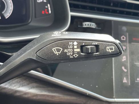 Used 2021 Audi Q8 Prestige w/ Prestige Package AWD/4WD image 34