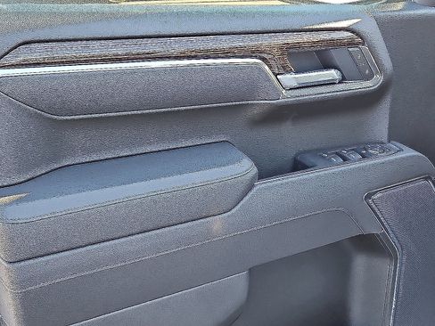New 2026 GMC Sierra 1500 Elevation image 9