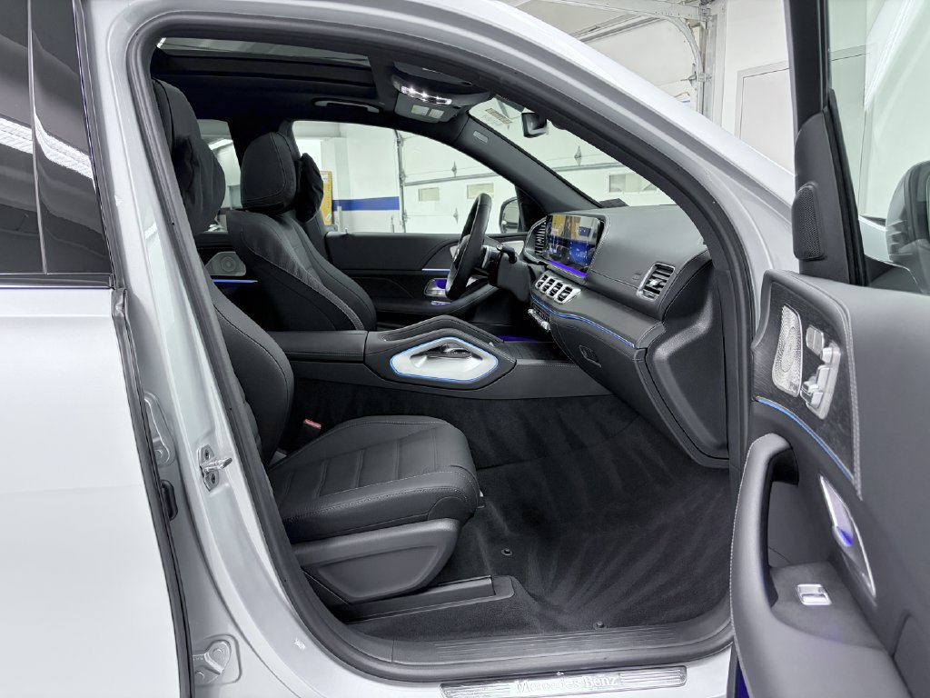 Certified 2025 Mercedes-Benz GLS 580 4MATIC image 19