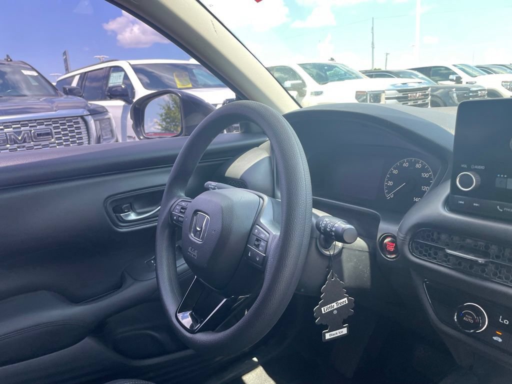 Used 2023 Honda HR-V LX image 29