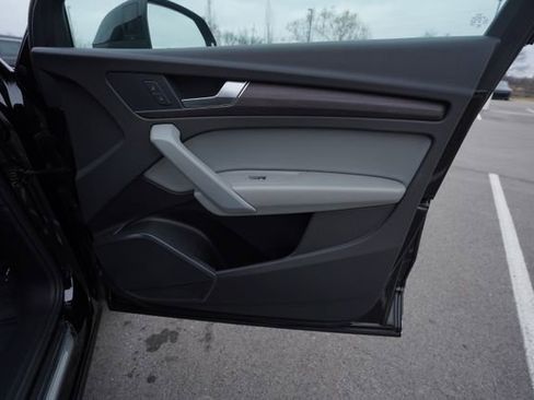 Used 2022 Audi Q5 2.0T Premium w/ Convenience Package image 21