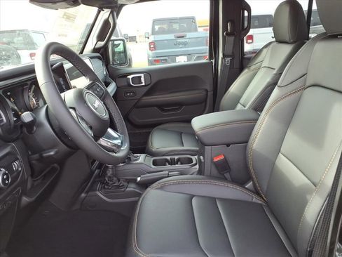 New 2026 Jeep Gladiator Sport AWD/4WD image 7