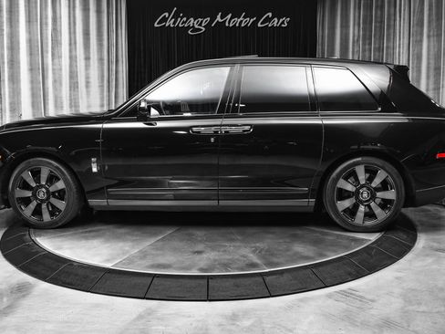 Used 2023 Rolls-Royce Cullinan w/ Cullinan Package AWD/4WD image 44