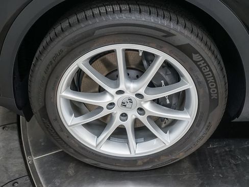 New 2026 Porsche Cayenne AWD/4WD image 14