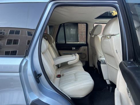 Used 2011 Land Rover Range Rover Sport HSE LUX image 25