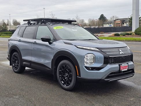 New 2026 Mitsubishi Outlander Trail Edition image 3