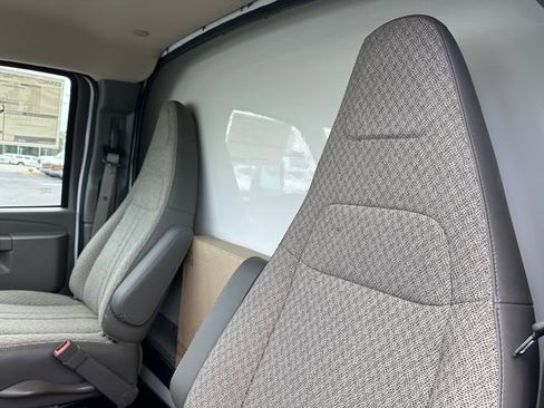New 2024 GMC Savana 3500 Extended w/ Power Convenience Package image 21