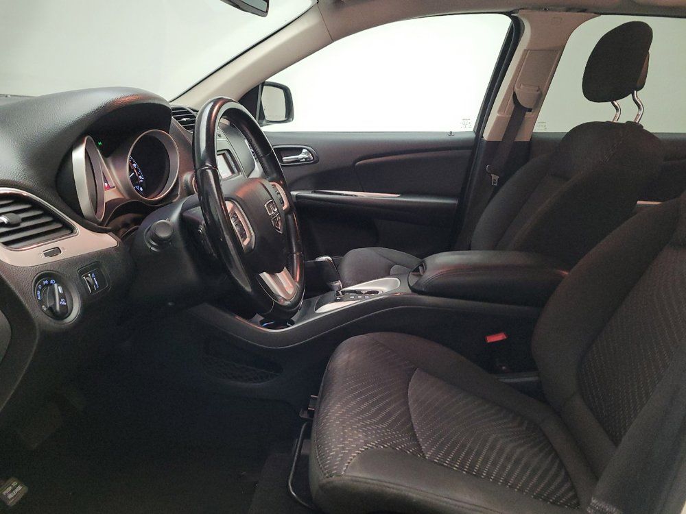 Used 2019 Dodge Journey SE w/ Connectivity Group FWD image 17
