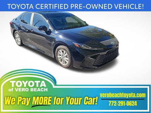 Used 2025 Toyota Camry LE w/ Convenience Package image 1