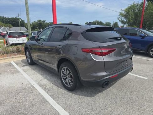 Used 2023 Alfa Romeo Stelvio Sprint RWD image 3