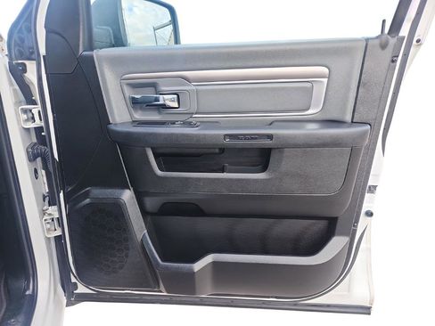 Used 2022 RAM 1500 Classic SLT image 32