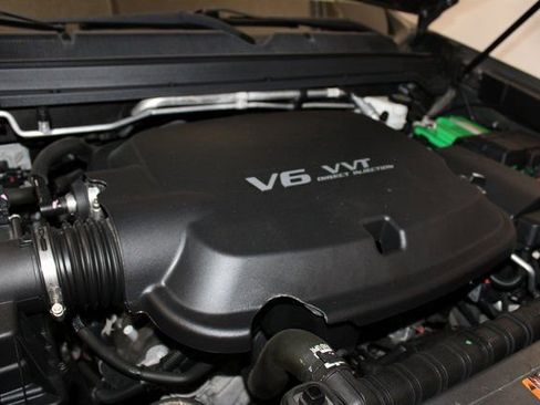 Used 2020 Chevrolet Colorado LT image 27