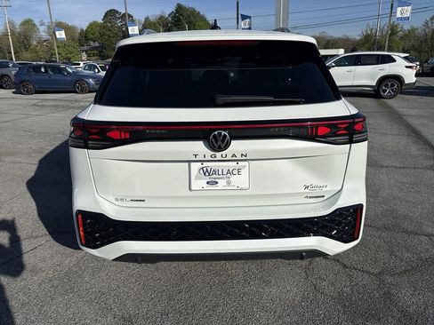 New 2026 Volkswagen Tiguan SEL R-Line AWD/4WD image 5