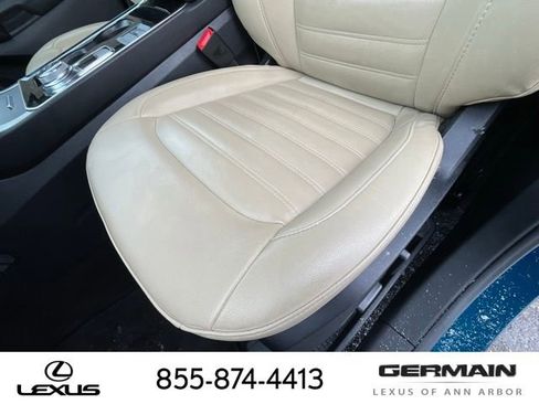 Used 2020 Ford Edge SEL image 21