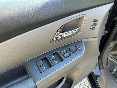 Used 2014 Honda Odyssey Touring Elite image 22