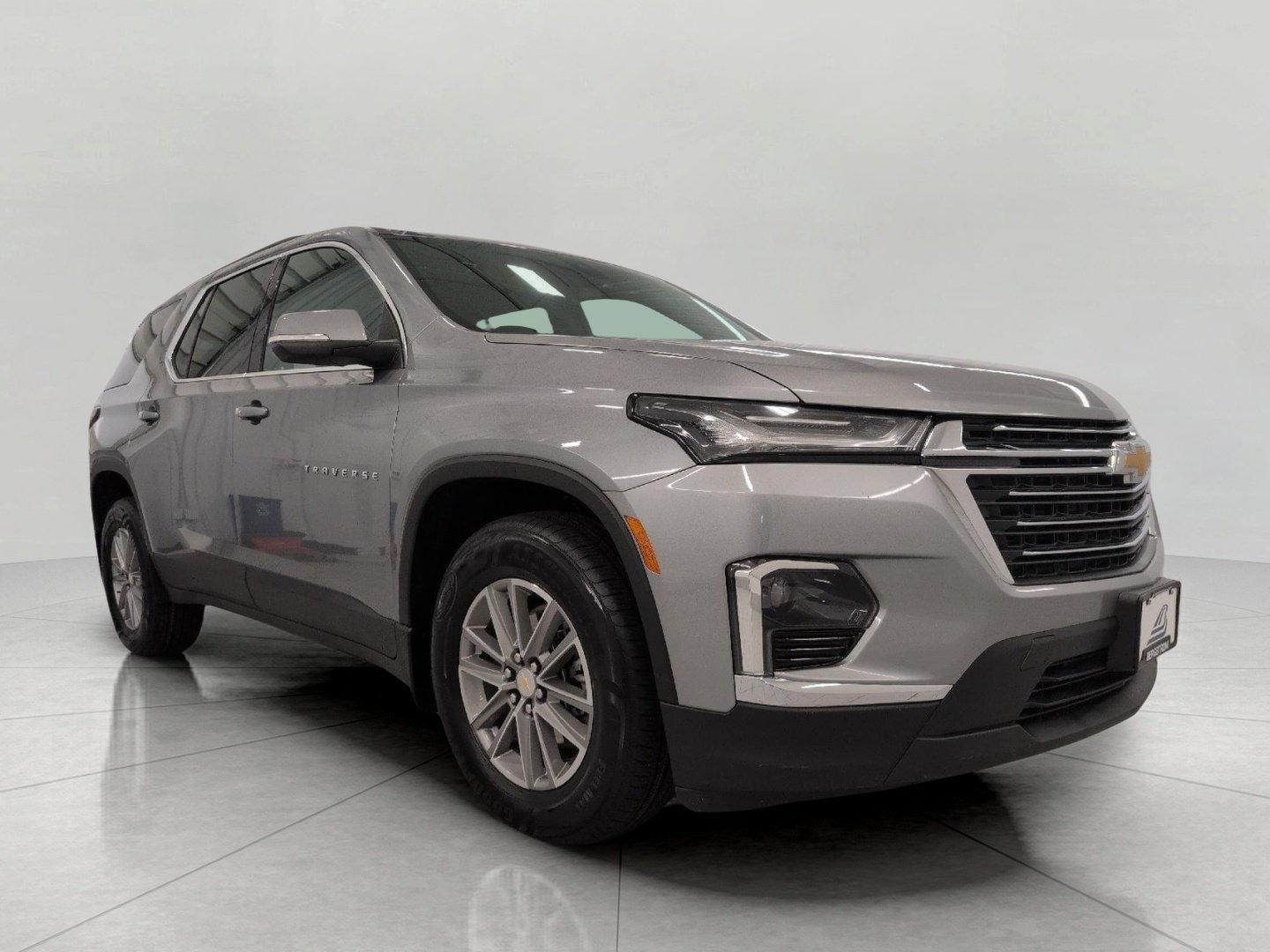 Certified 2023 Chevrolet Traverse LT w/ LPO, Floor Liner Package AWD/4WD image 1
