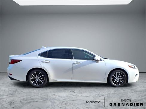 Used 2017 Lexus ES 350 image 8