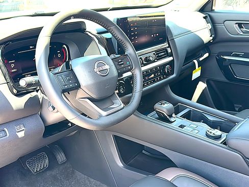 New 2026 Nissan Pathfinder Platinum w/ Accent Package AWD/4WD image 9