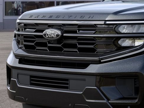 New 2027 Ford Expedition Platinum w/ Stealth Appearance Package AWD/4WD image 17