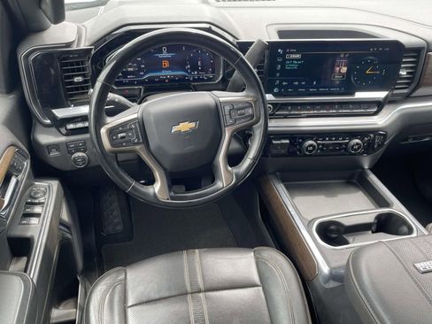 Used 2024 Chevrolet Silverado 2500 High Country w/ Technology Package AWD/4WD image 11