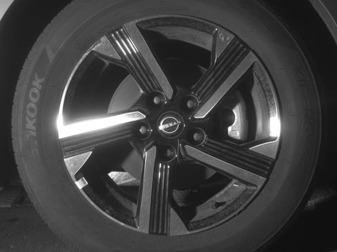 Used 2025 Nissan Sentra SV image 13