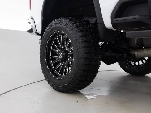 Used 2021 Chevrolet Silverado 2500 LTZ AWD/4WD image 19