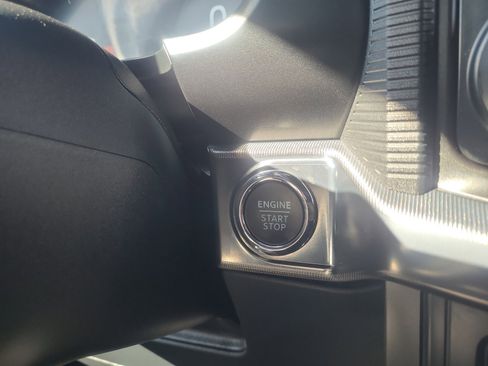 Certified 2025 Ford F150 Lariat w/ Equipment Group 502A High image 30