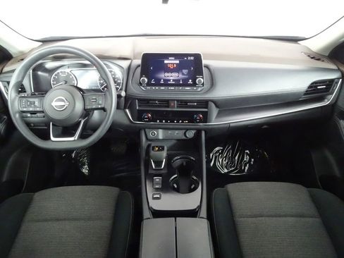 Used 2023 Nissan Rogue SV image 29